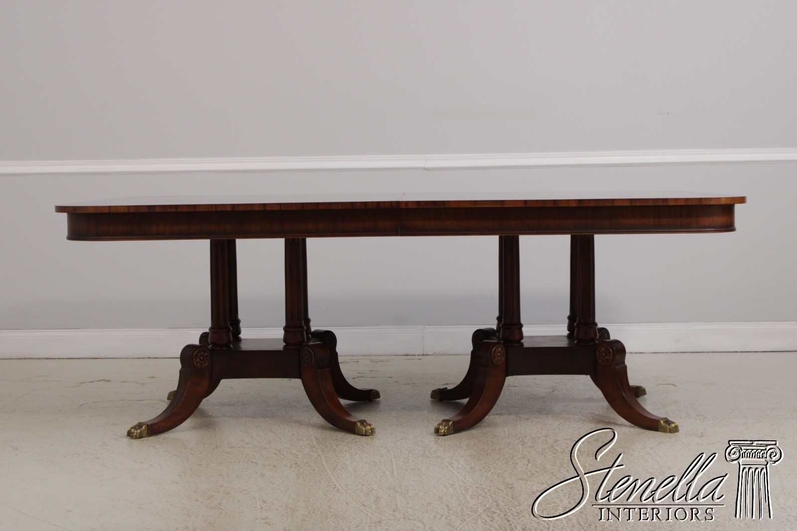 L72025: HENREDON Mahogany Double Pedestal Inlaid Dining Table