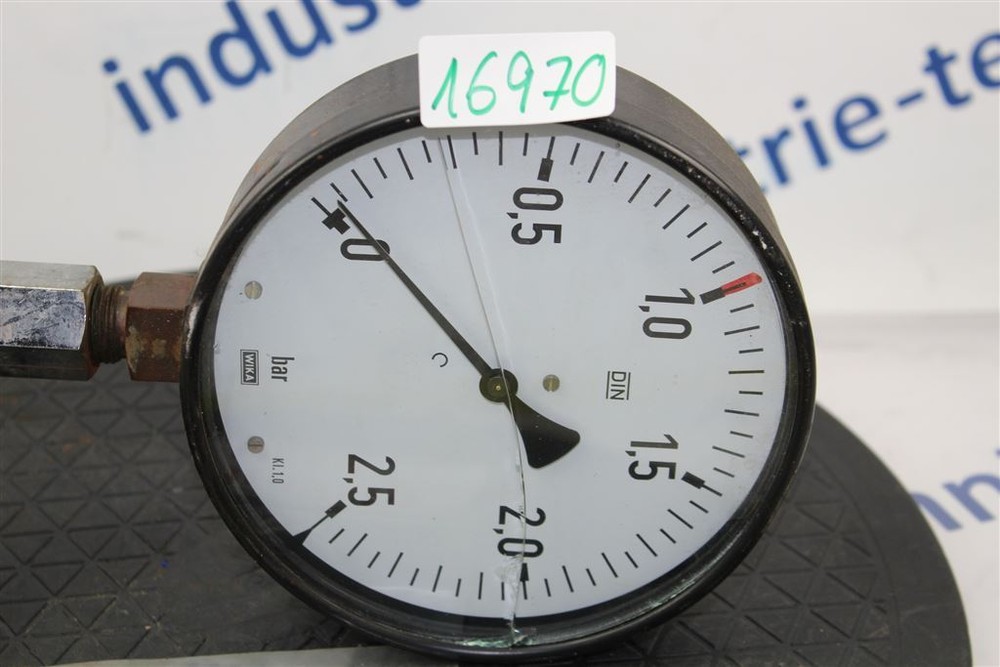 WIKA BAR DIN Pressure Gauge