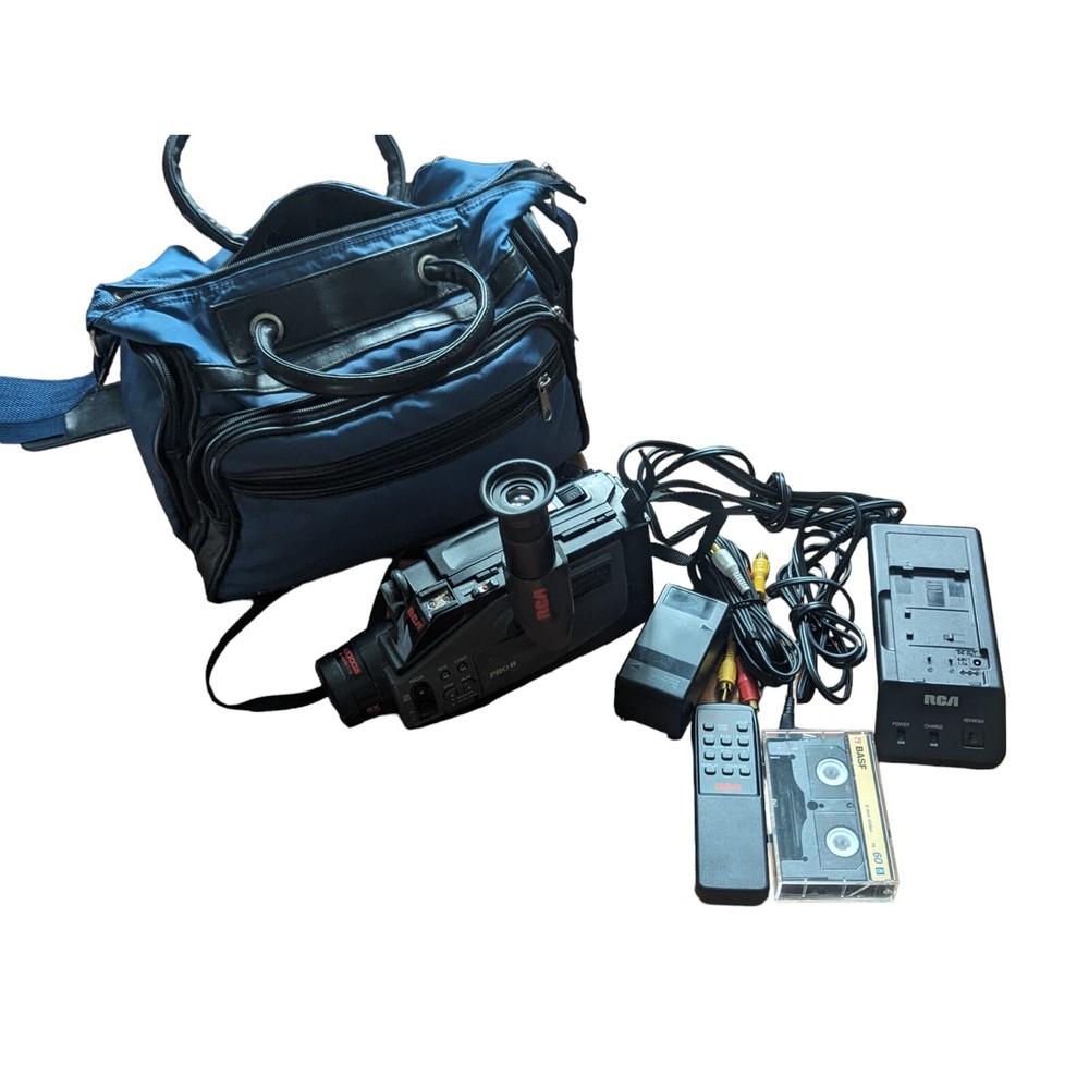 RCA PRO 8 Video Camcorder w/ Case Accessories Remote Extras