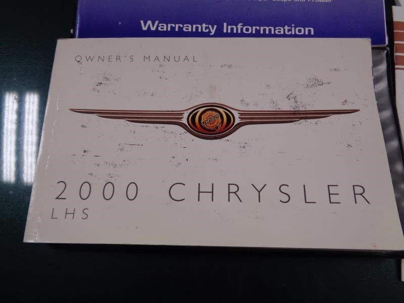 LHS       2000 Owners Manual 1168415