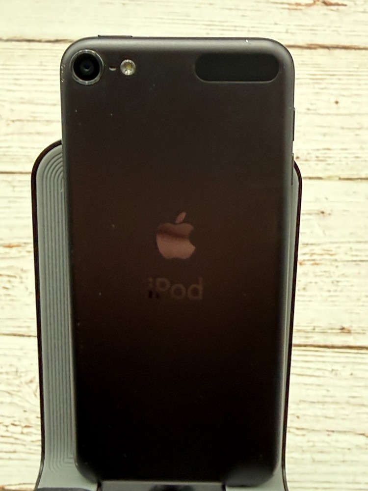 Apple iPod Touch 6th Generation 32GB MP3/Video Player - Grey