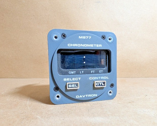 Davtron M877 (M877A-5V) Digital Clock Chronometer Indicator, Gray (Great Cond.)