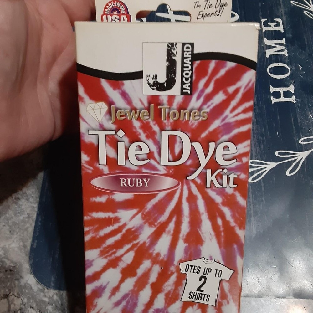 Jacquard Ruby Red Tie Dye Kit