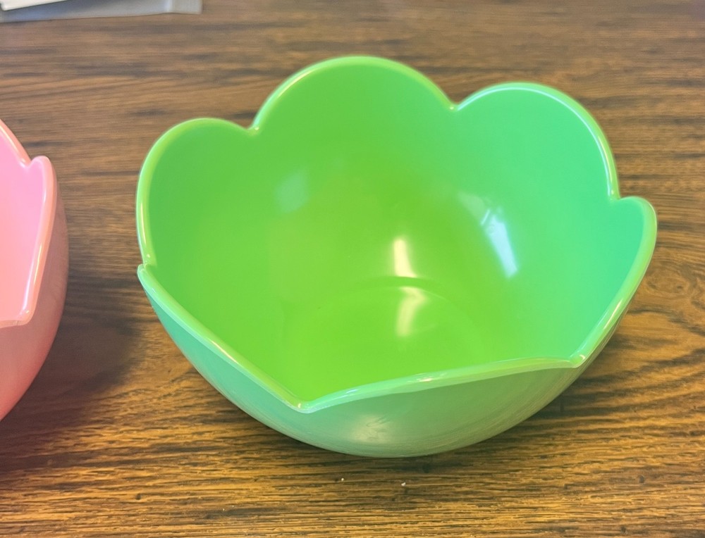 DECORATIVE PINK/GREEN BOWLS SPRITE