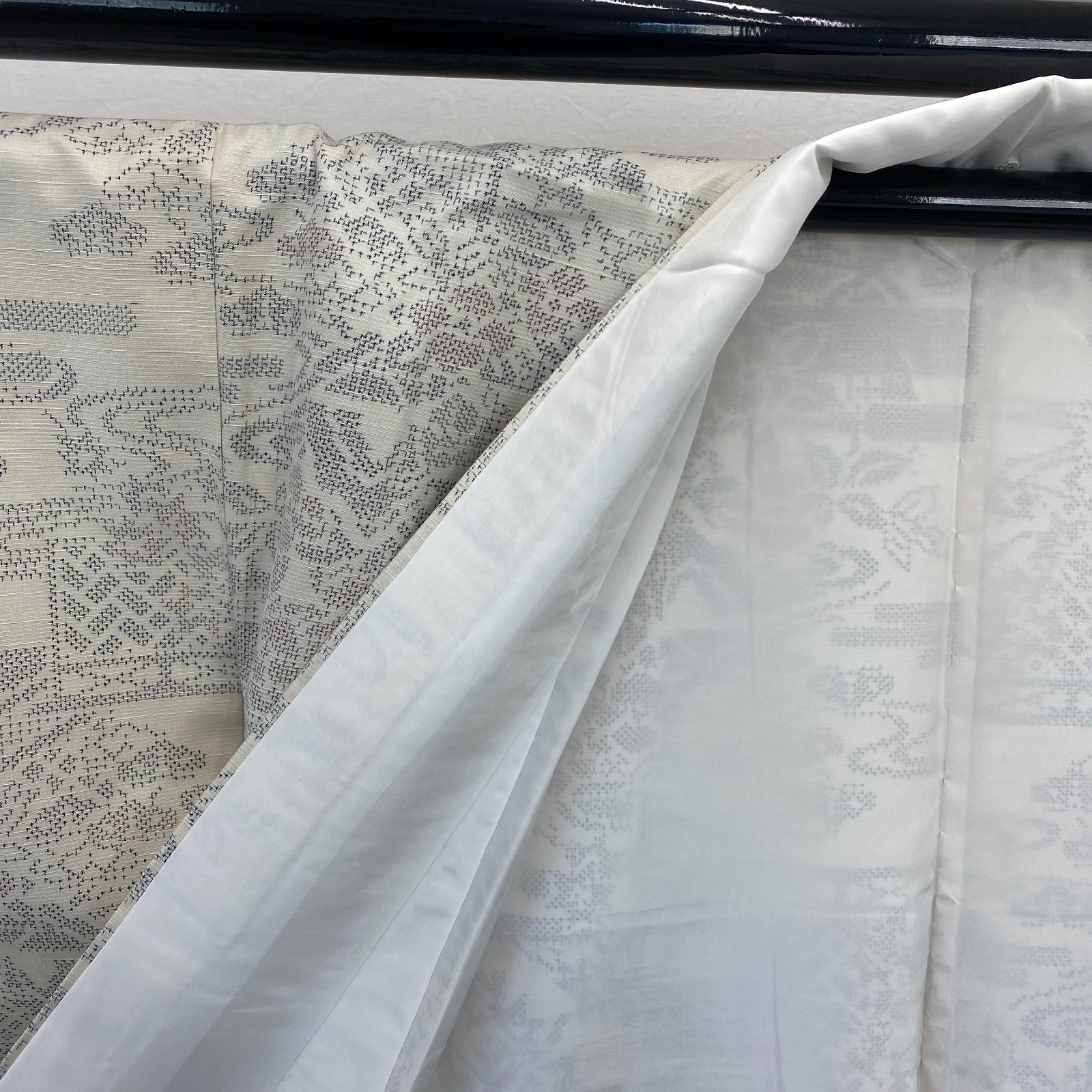 Japanese Vintage Kimono Silk White Oshima Traditional Authentic Length 61 in