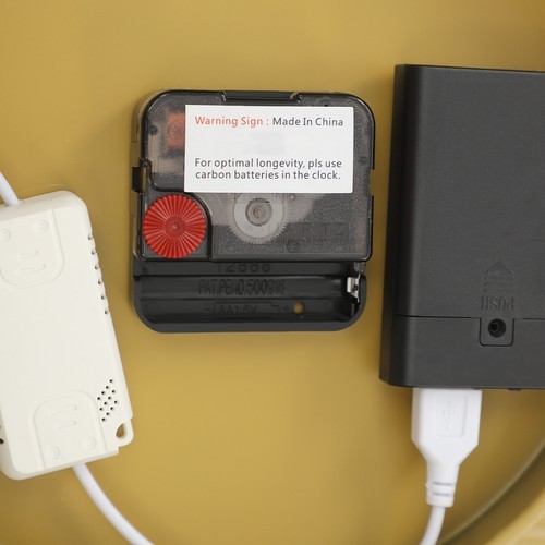 Modern Quiet Wall Clock LED Lighting Wall Clock Large Gold Decorative Wall Clock