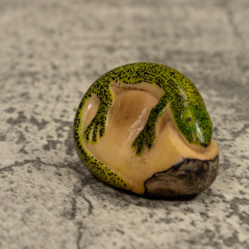 Green Gecko Lizard Tagua Carving