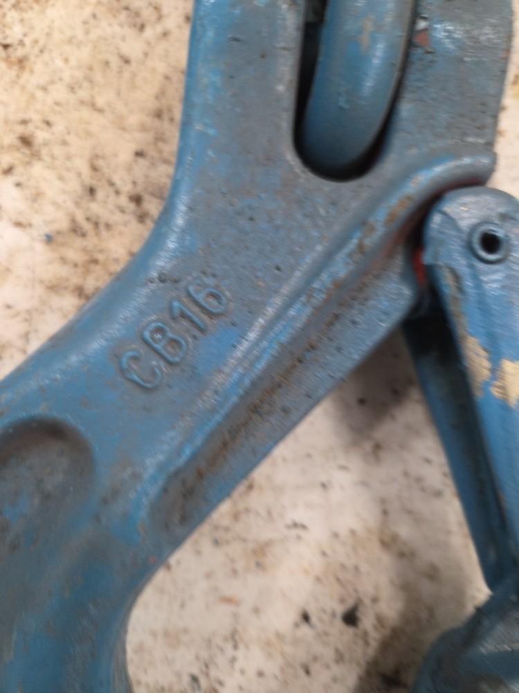 Carter 5/8 Hook With O Ring And Chain Hammer Locking Coupler.