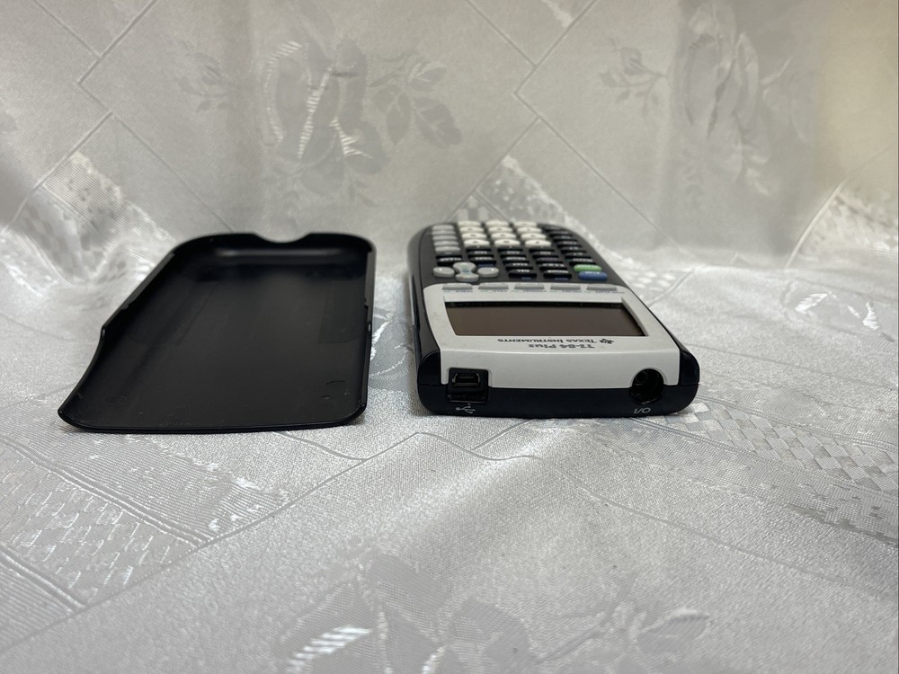 TEXAS INSTRUMENTS TI-84 PLUS GRAPHING CALCULATOR CLEAN CONDITION!