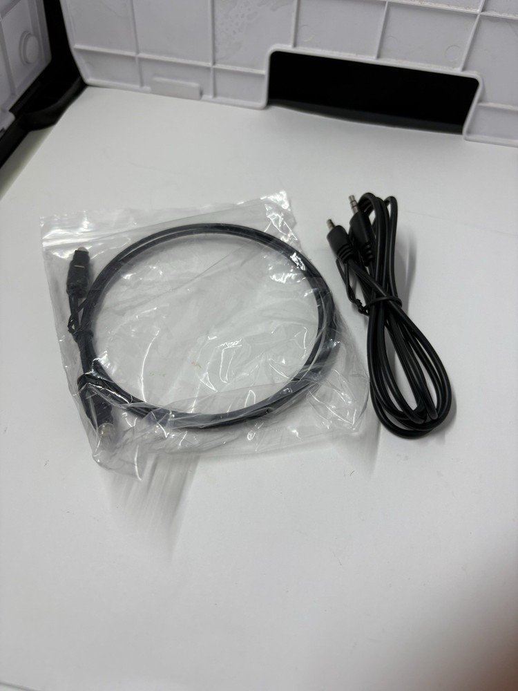 Monster Bluetooth Wireless 2-in-1 Transmitter Receiver MBA9-1011-BLK 3.5mm