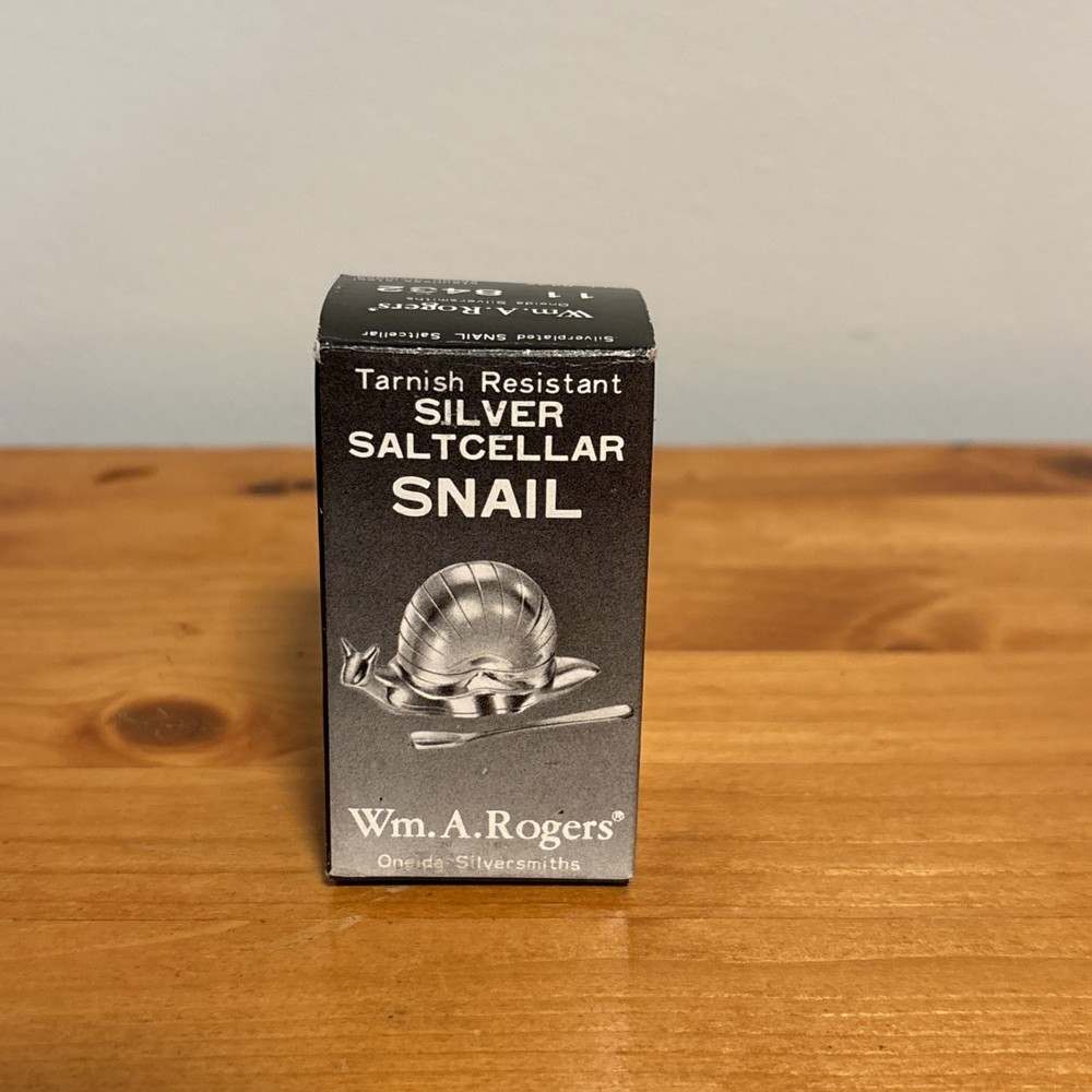 Wm. A. Rogers. Oneida Silversmiths Tarnish Resistant Silver Salt Cellar Snail
