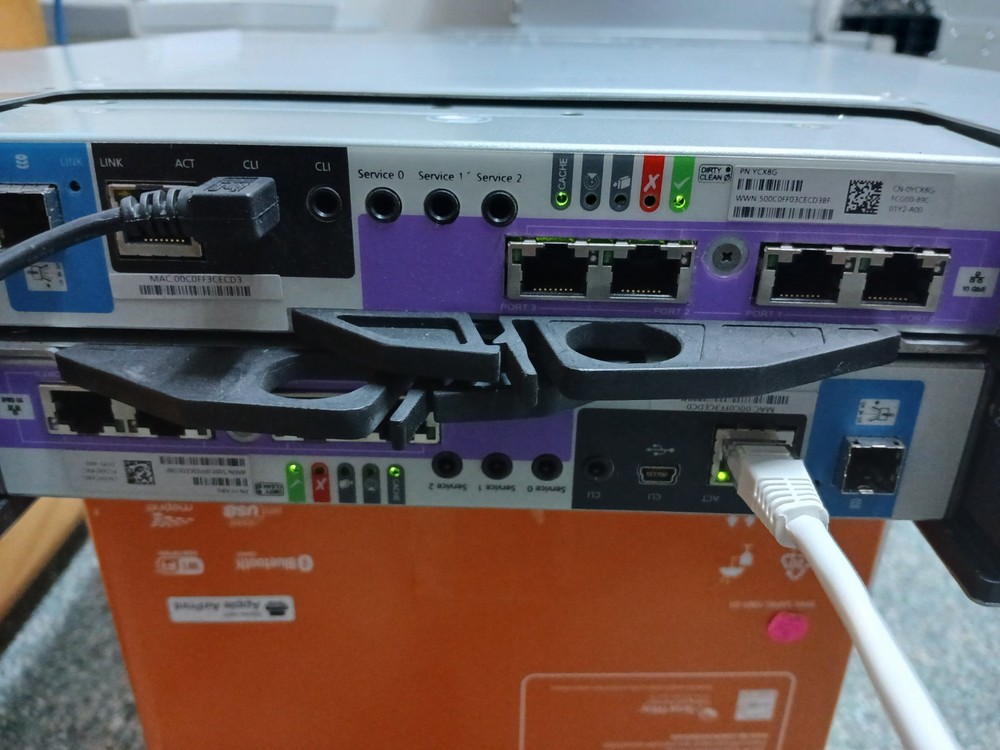 Dell EMC Powervault ME4012 storage array dual 10GB ISCSI controllers YCX8G