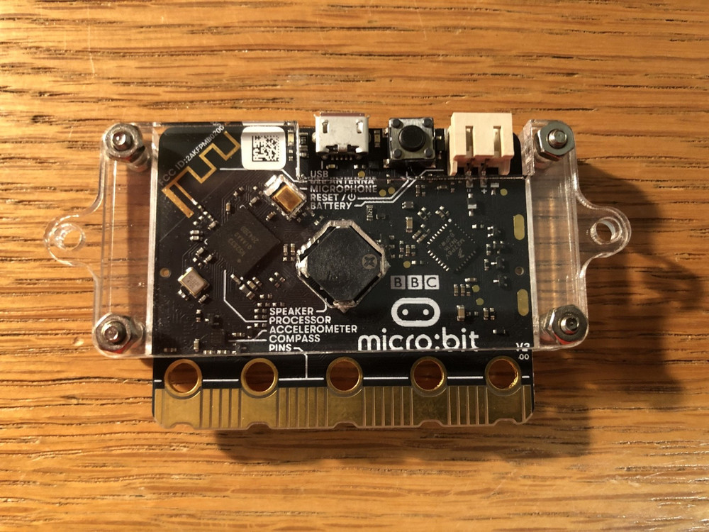 micro:bit v2 kit (battery case, banana cables, case, and bag)