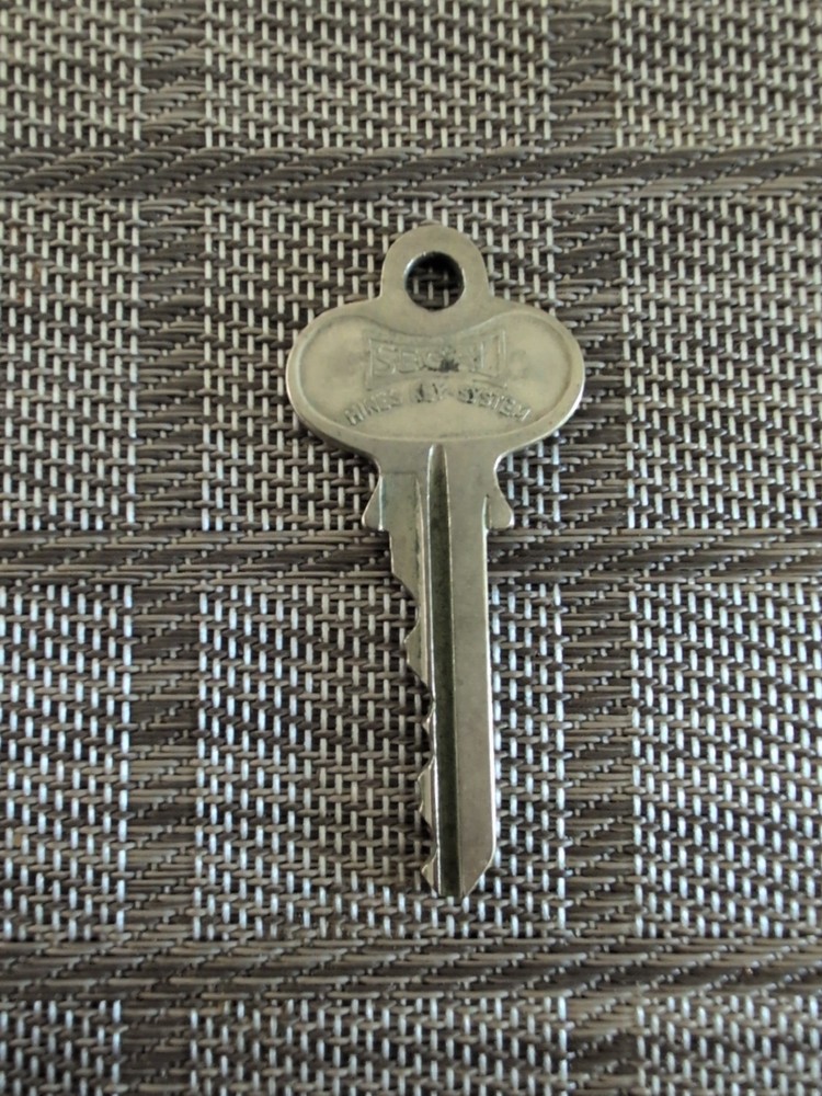 Segal Key AGLQ