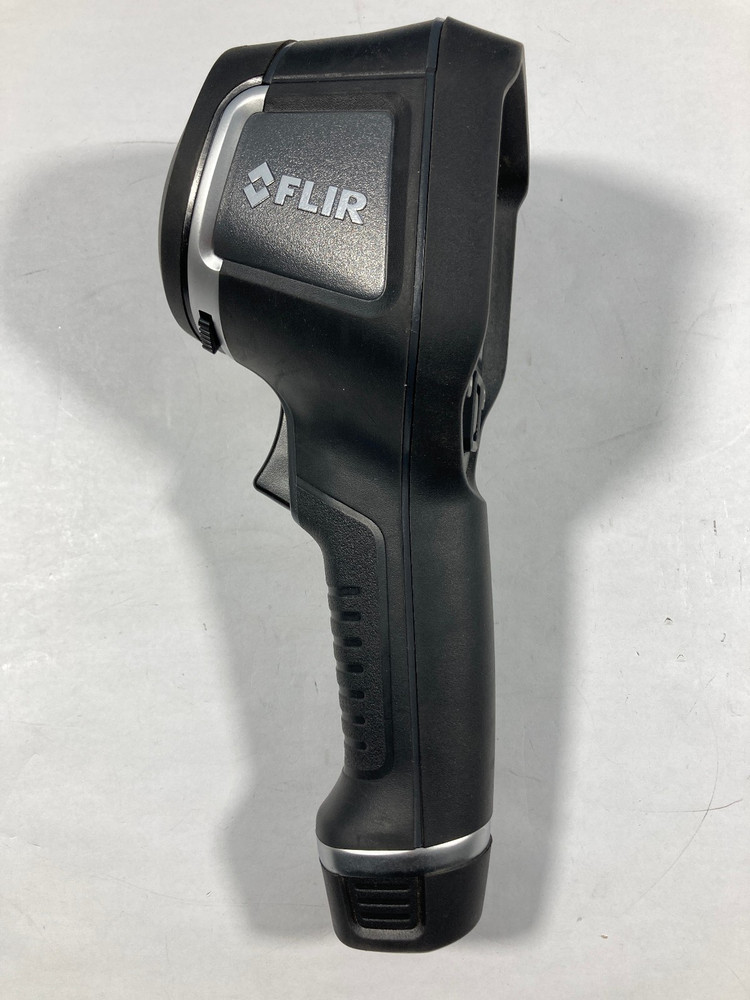 FLIR E4 Compact Thermal Imaging Camera with Case and Charger