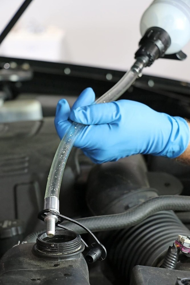 High-Capacity Fluid Dispensing Syringe with Precision Control & Versatile Use