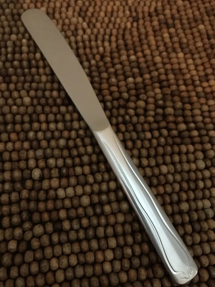 Silverplate Stainless Pattern? 1940'S Lined Scroll Tip BLUNT DINNER KNIFE 8" NOS