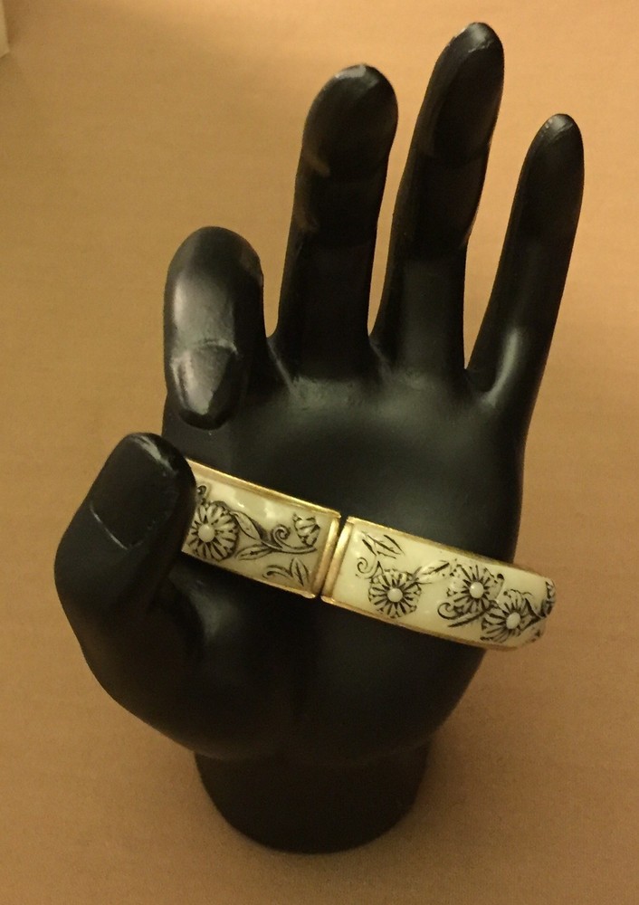 Chic Signed Monet Hinged Bracelet in box bling