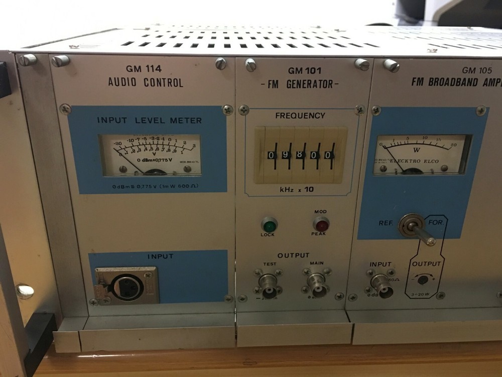 Broadcast Professional Transmitter 20 w - from 88 to 108 Mhz - Elecktro Elco