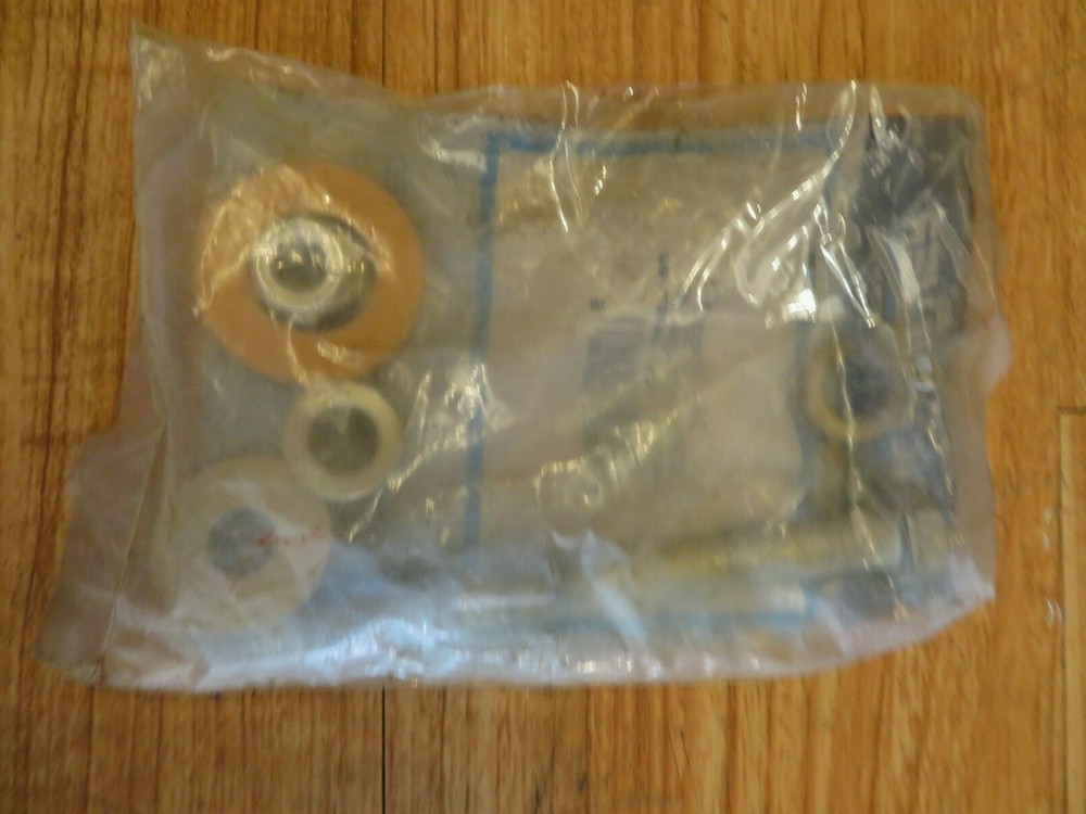 NOS Quicksilver MerCruiser Screw Kit Engine Mount 10-97934A1