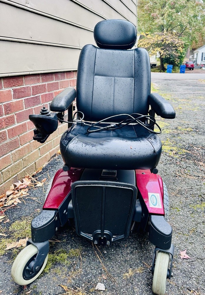 electric wheelchair for the elderly