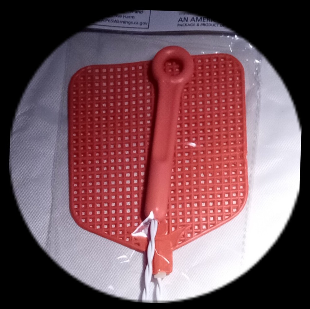 Fly Swatter with Wire Handles & Plastic Grip, 4 Colors, (2 Pack)