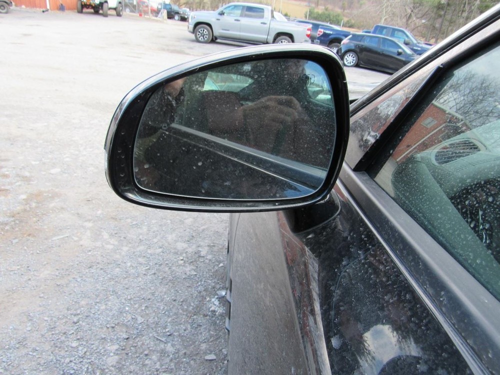 STINGER 2018 Glove Box 1029637