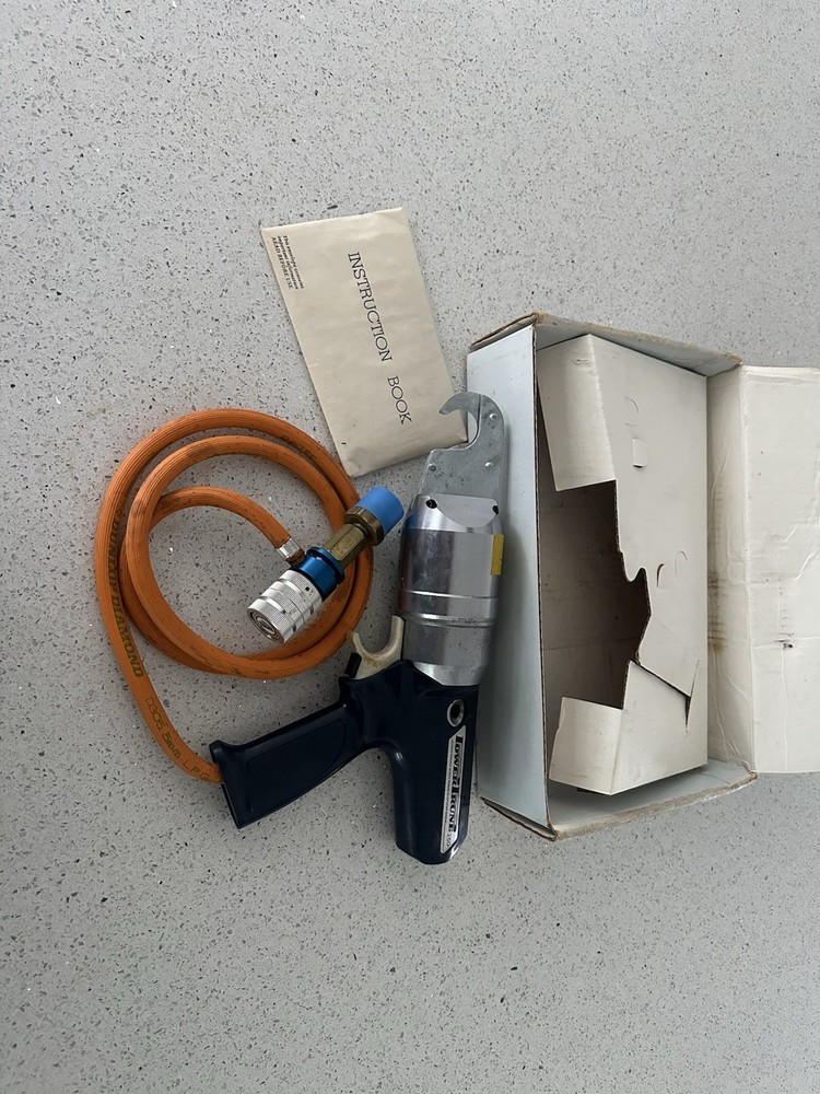 Power Prune 250 Combustion Actuated Lopper System Tree Tool OG Box Manual Pruner