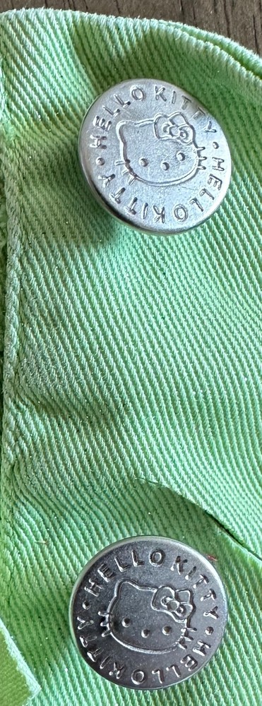 2 Vintage Hello Kitty Snap Buttons