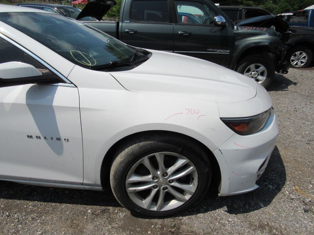 MALIBU 2017 Glove Box 1054765