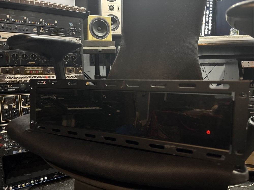 Control4 Triad 8-Zone Power Amplifier - Black (C4-AMP108)