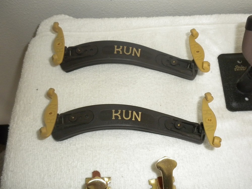 MUSICAL INSTRUMENT STANDS- 2 KUN, 3 STRING SWING, & 2 BRASS PIECES