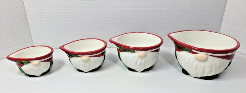 Gnome Christmas Nesting Measuring Cups
