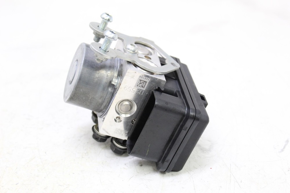 2017 Yamaha FZ10 OEM ABS PUMP UNIT MODULE