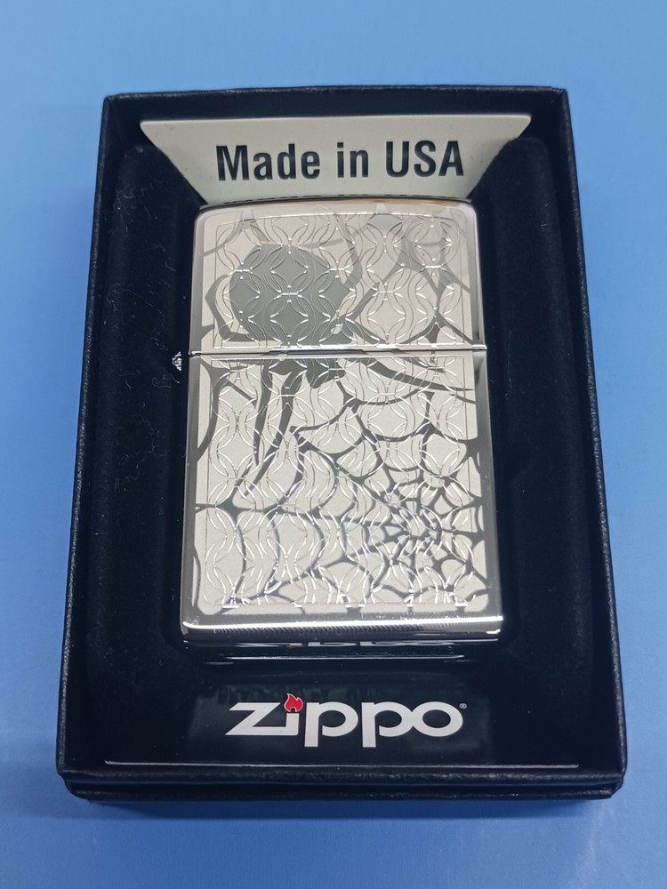 Zippo Hidden Spider High Polished Chrome 28052