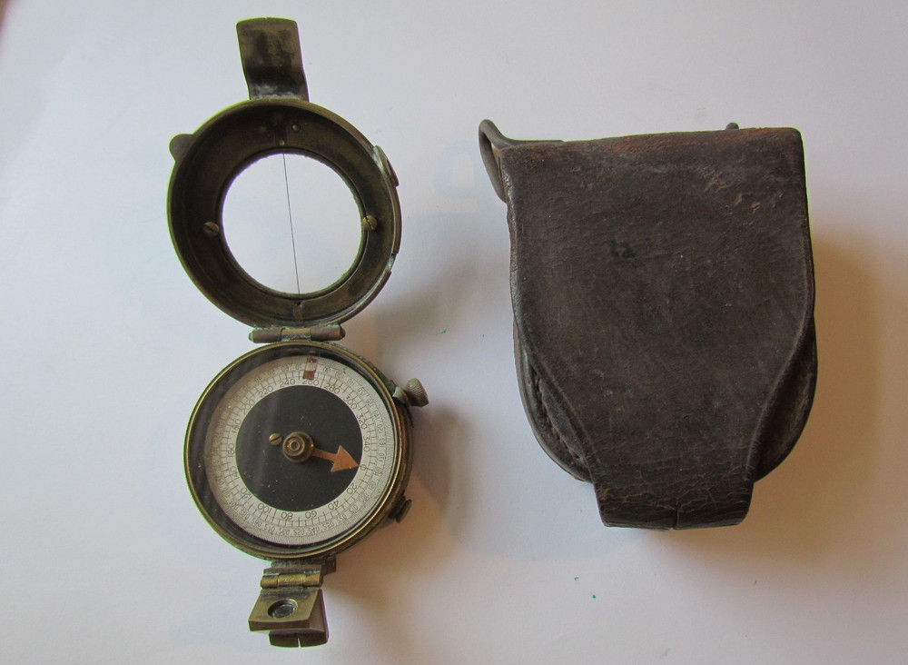 1918 US Engineer Corps WWI Compass C-E No 10996 Solid Brass Antique With Case