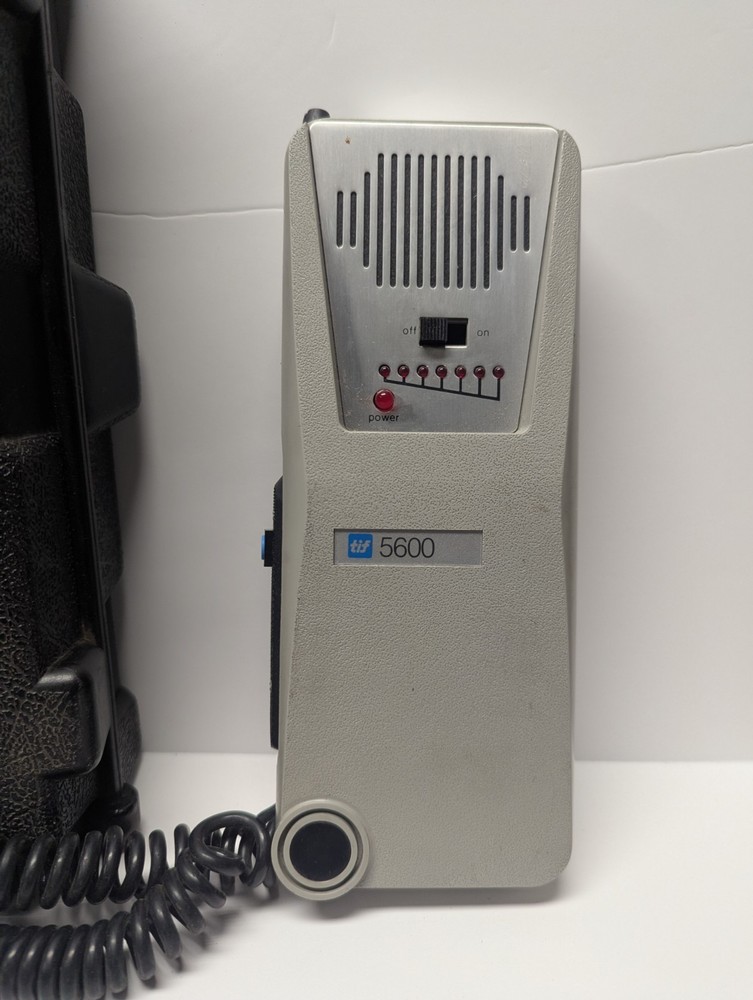 TIF 5600 AUTOMATIC HALOGEN LEAK DETECTOR (PREOWNED)