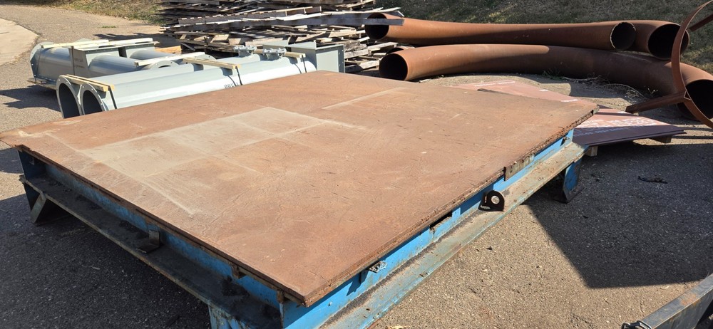 LAYOUT PLATE, WELDING TABLE, 9FT 6 X 9FT X 24" TALL, FLAT