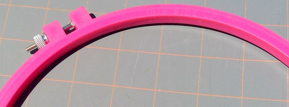round hoop 8" pink plastic