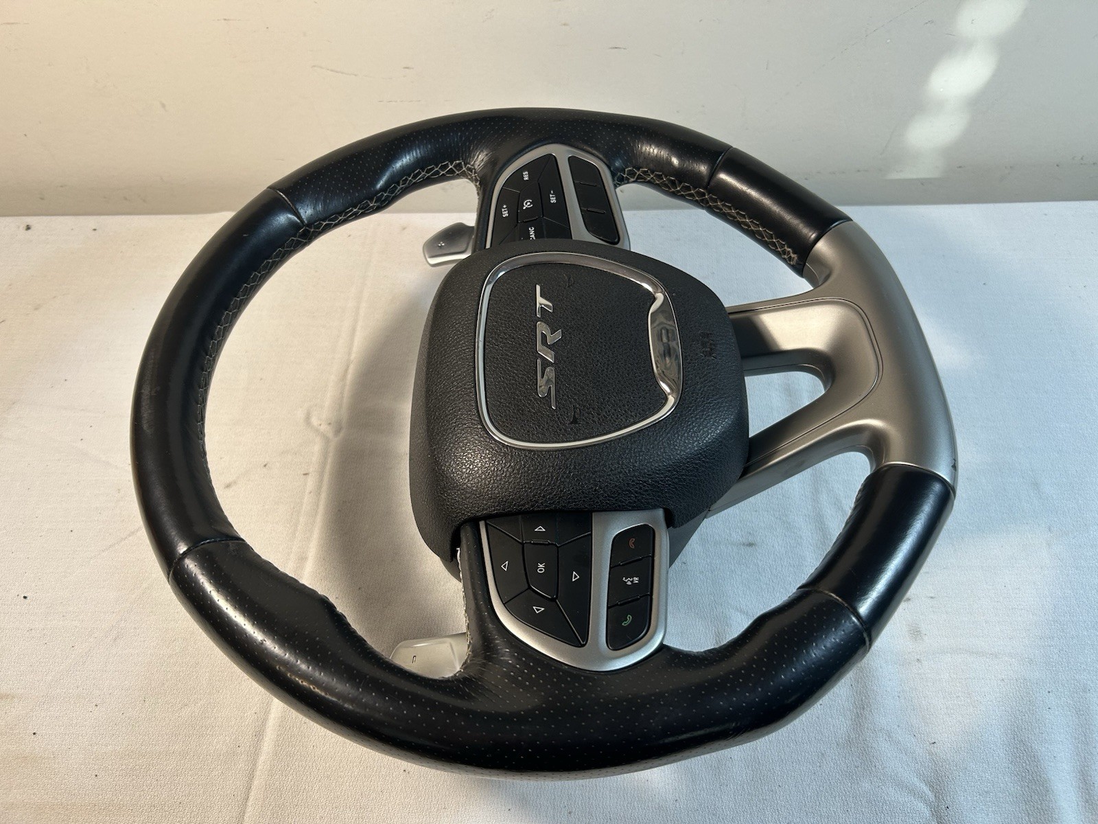 2021 Dodge Charger HELLCAT Steering Wheel Assembly COMPLETE OEM USED