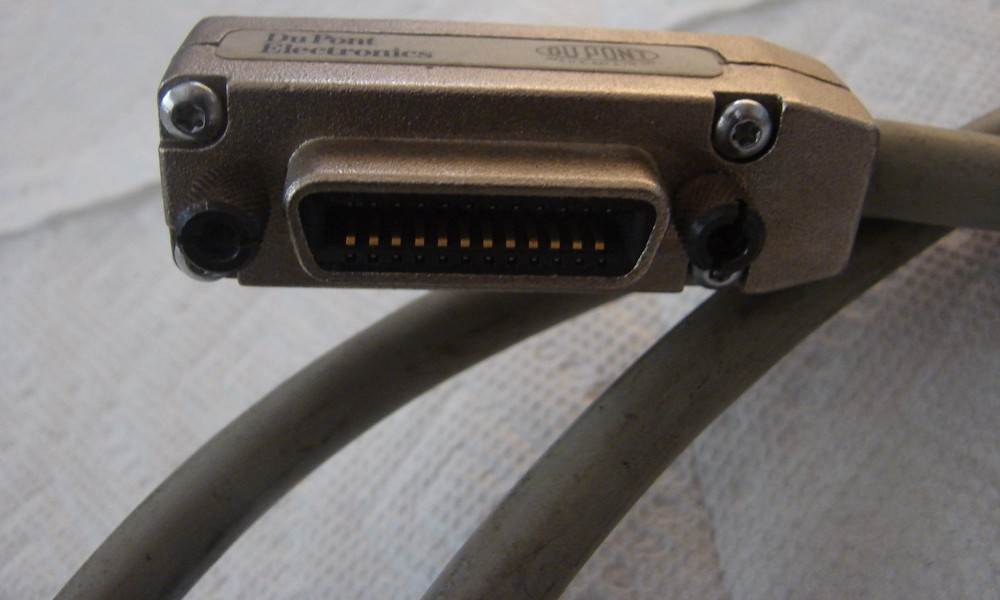 DU PONT BERG ELECTRONICS 81190-020 DOUBLE SHIELDED CABLE 2.1METER GPIB INTERFACE