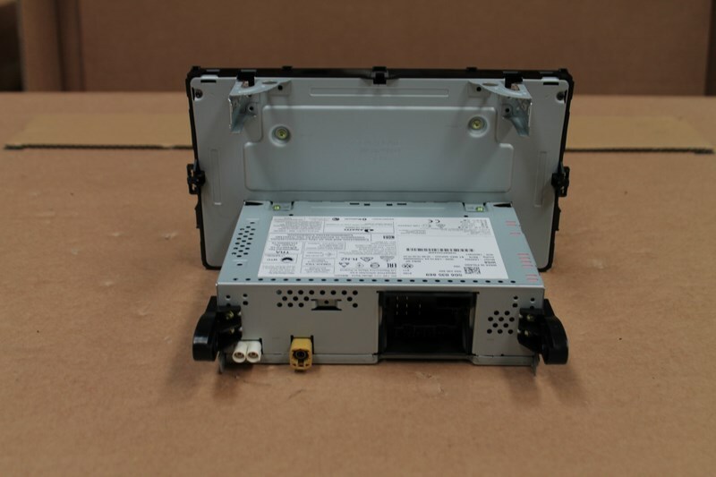 VW Composition Media Control Panel Radio Bluetooth 5G6035869