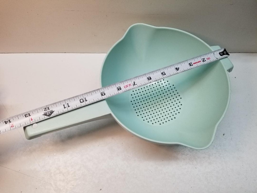 Vintage Tupperware Large 2Qt Colander Strainer #1523 Mint