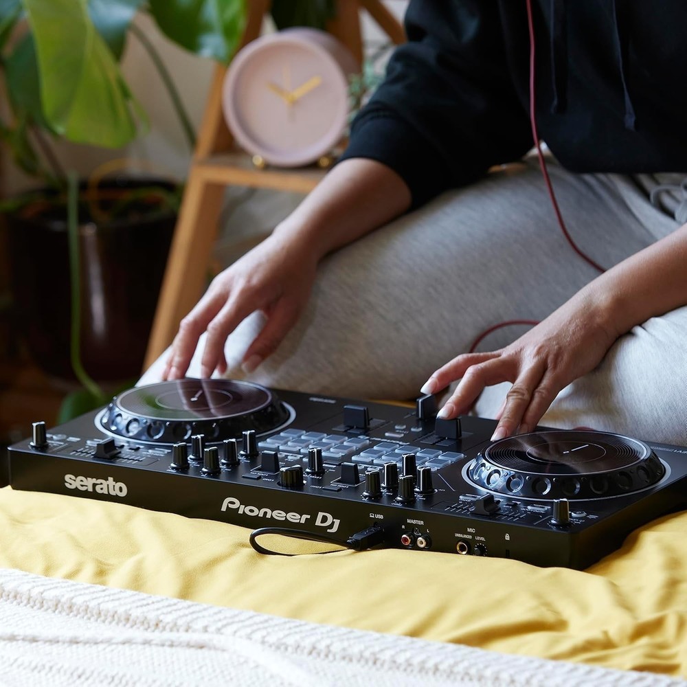 DDJ- 2-Channel DJ Controller - Unleash Your Creativity with Serato