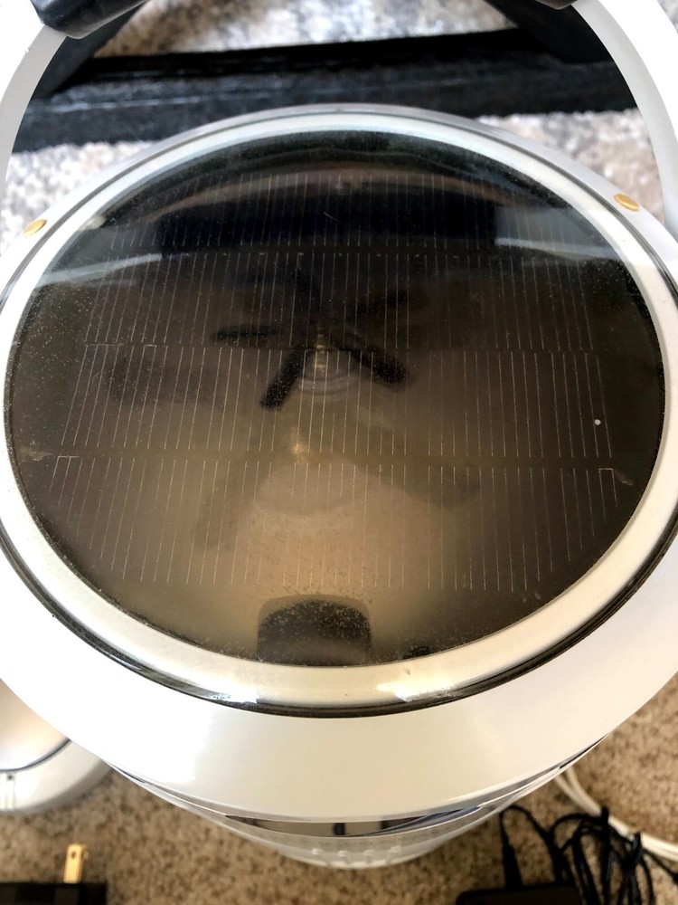 Outdoor/Indoor Bluetooth Wireless Solar Powered Speaker