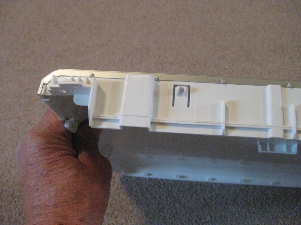 Toshiba TDDP5012ES2 Dehumidifier Front Panel