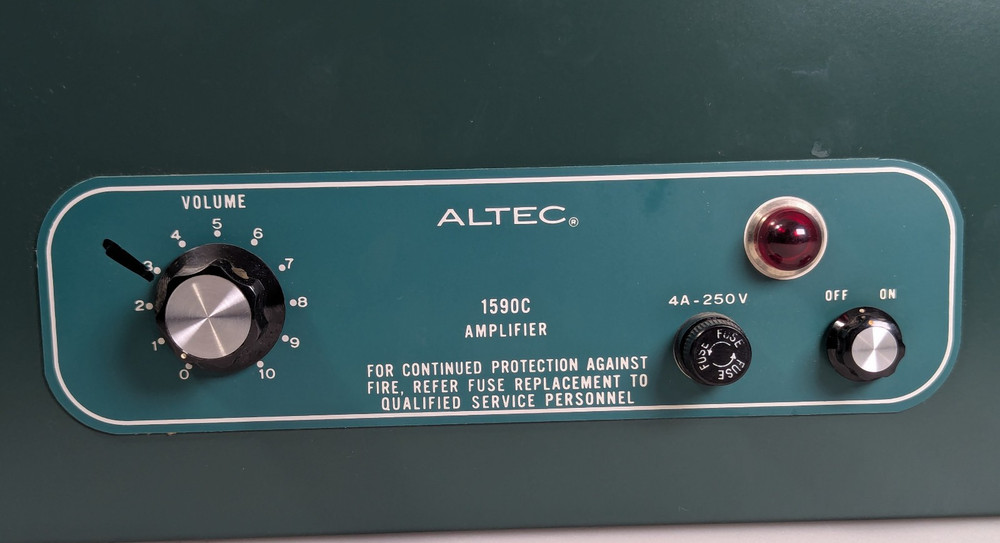 Vintage ALTEC 1590C Solid State Amplifier ,Crack sound (Read)