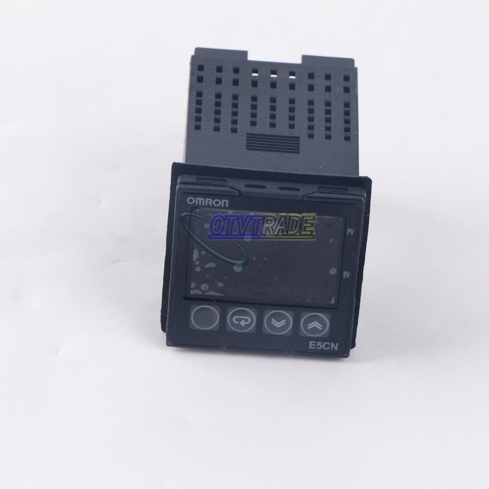 ONE Omron E5CN-R2MT-500 100-240V Temperature Controller New