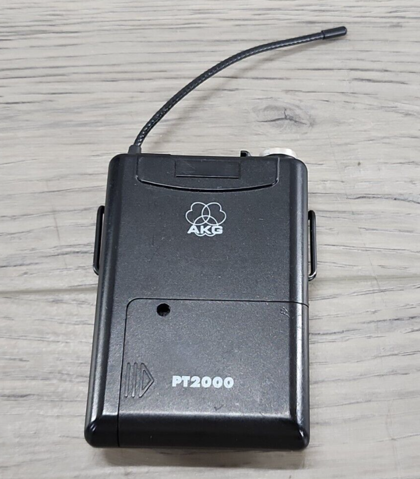 AKG Platnum Series Wireless Receiver Model WR2000 Bundle Pro Audio Equip Tested