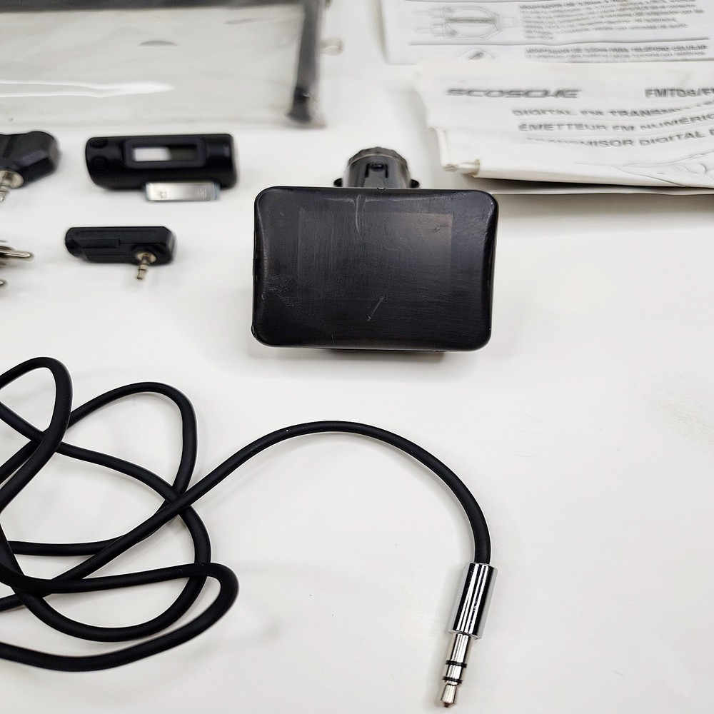 Scosche Universal Digital FM Frequencies Transmitter w/ SD Card Reader Tested